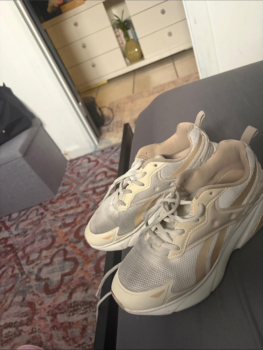 Reebok Women's Cream and White Chunky Sneaker